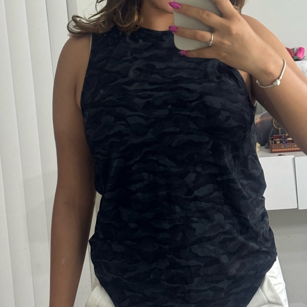 Lululemon Athletica Black Tank Top with Textured Fabric